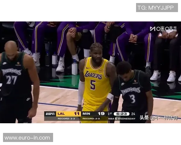 兰德尔半场表现出色 17分钟内高效砍下14分5板3助2断助力球队稳定输出 兰德尔半场表现出色 17分钟内高效砍下14分5板3助2断助力球队稳定输出