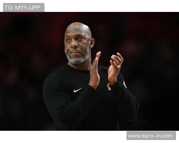 媒体人曝开拓者首席助教斯普利特有望接任球队主帅一职 媒体人曝开拓者首席助教斯普利特有望接任球队主帅一职